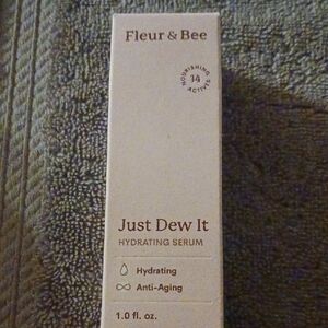 Just Dew It Hydrating Serum - White
